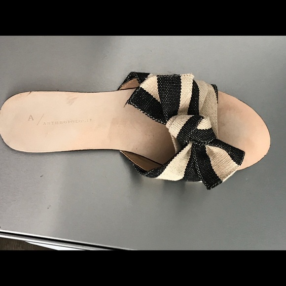 Ladies sandals/ slide style - Picture 7 of 8